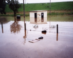 Photo d'une station de pompage inonde